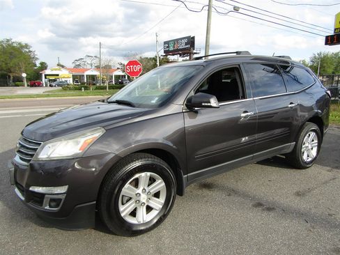 Used 2013 Chevrolet Traverse LT image 1