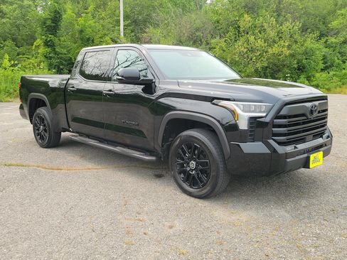 Used 2024 Toyota Tundra Limited AWD/4WD image 3