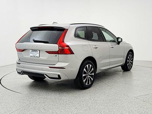 Certified 2025 Volvo XC60 B5 Plus AWD/4WD image 5