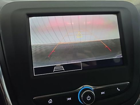 Used 2023 Chevrolet Equinox LT image 23