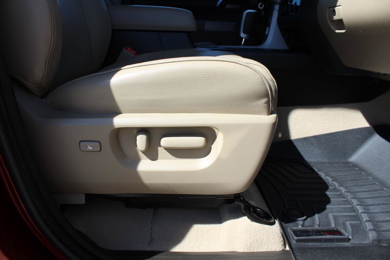 Used 2007 Toyota Tundra Limited w/ Preferred Accessory Pkg AWD/4WD image 70