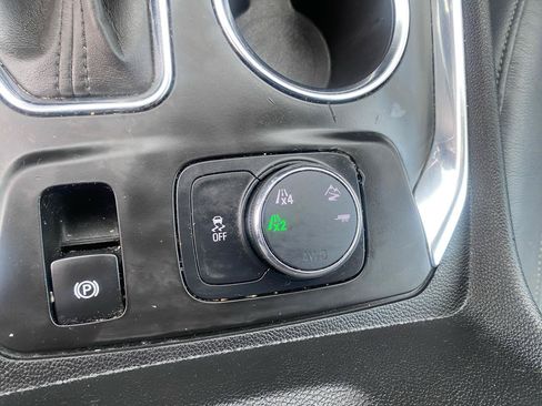 Used 2021 Chevrolet Traverse LT AWD/4WD image 23