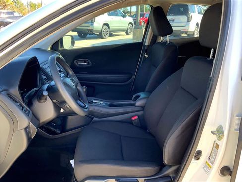 Used 2016 Honda HR-V LX image 7