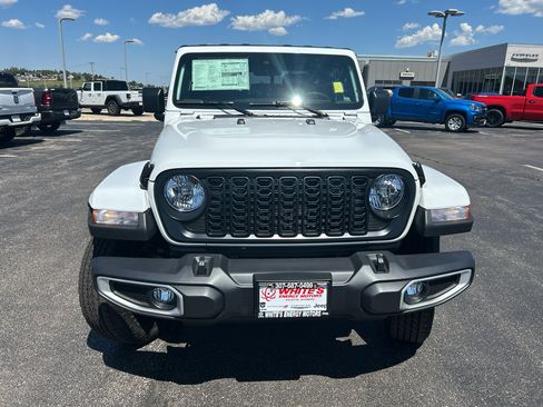New 2025 Jeep Gladiator Sport AWD/4WD image 2