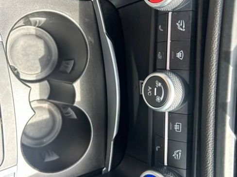Used 2018 Alfa Romeo Giulia AWD image 47