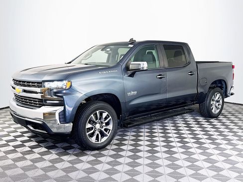 Used 2020 Chevrolet Silverado 1500 LT w/ Texas Edition image 4