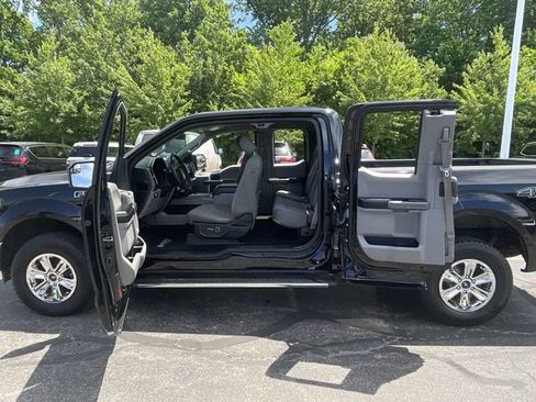 Used 2018 Ford F150 XLT w/ Equipment Group 301A Mid AWD/4WD image 24
