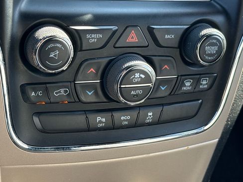 Used 2014 Jeep Grand Cherokee Limited w/ Luxury Group II image 22