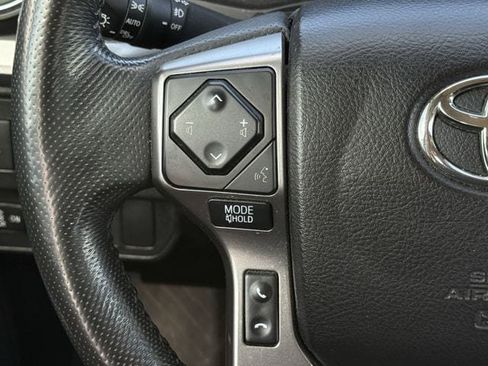 Used 2021 Toyota Tacoma SR5 RWD image 15