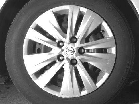 Used 2025 Nissan Sentra S FWD image 13