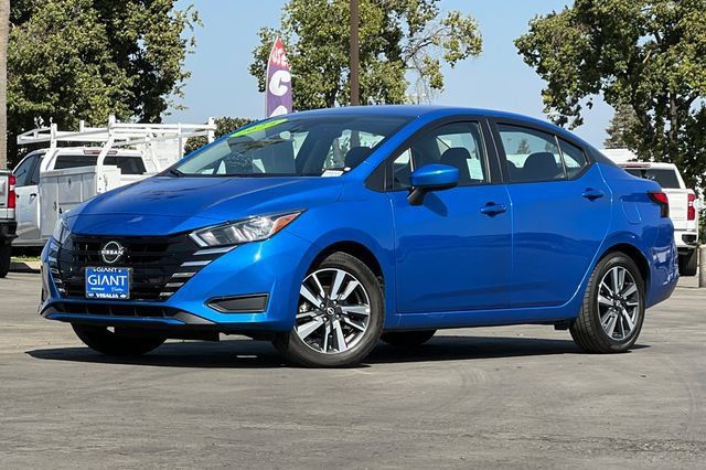 Used 2024 Nissan Versa SV FWD image 8