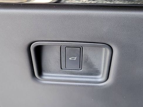 Used 2024 Land Rover Range Rover Sport Dynamic SE image 24