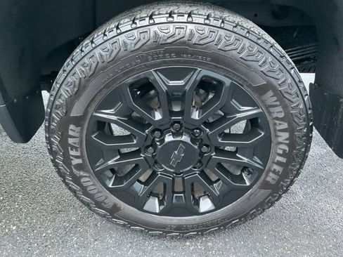 Certified 2025 Chevrolet Silverado 2500 High Country w/ High Country Premium Package image 8