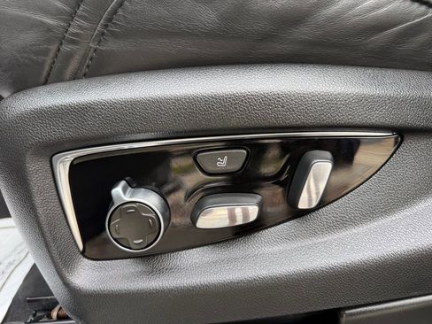 Used 2018 Cadillac Escalade Platinum image 14