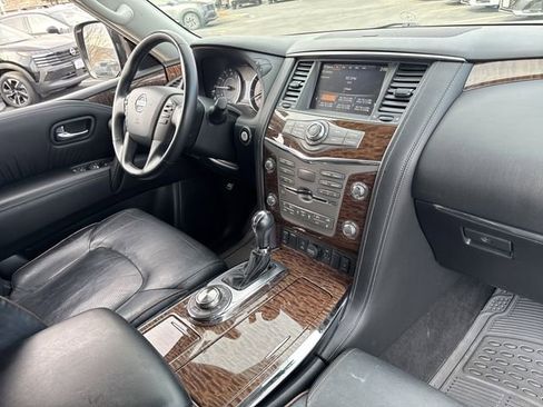 Used 2020 Nissan Armada SL image 25