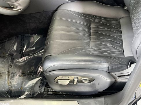 Used 2018 Lexus LS 500 AWD image 19