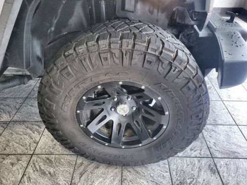 Used 2017 Jeep Wrangler Unlimited Sport w/ Quick Order Package 24S AWD/4WD image 10