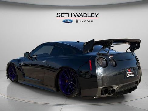 Used 2010 Nissan GT-R Premium image 5