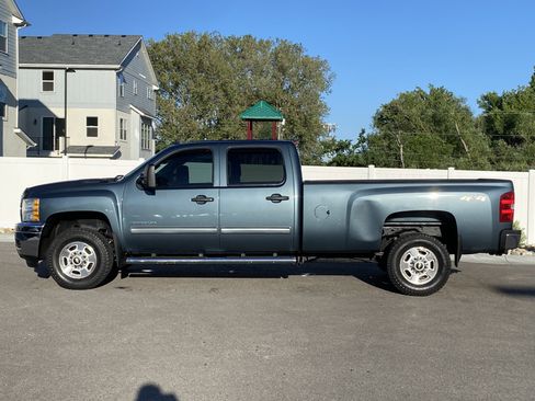 Used 2013 Chevrolet Silverado 2500 LT w/ Interior Plus Package AWD/4WD image 3