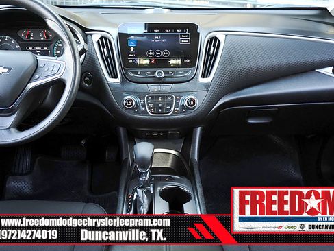 Used 2024 Chevrolet Malibu LT FWD image 19
