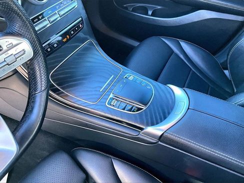 Used 2021 Mercedes-Benz GLC 300 4MATIC image 16