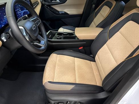 Used 2026 Chevrolet Equinox ACTIV w/ Convenience Package III AWD/4WD image 19