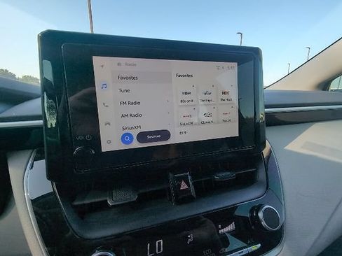 Used 2025 Toyota Corolla LE FWD image 12