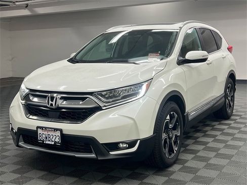 Used 2018 Honda CR-V Touring image 2