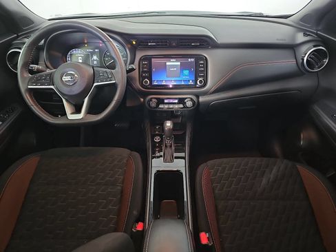 Used 2021 Nissan Kicks SR FWD image 11
