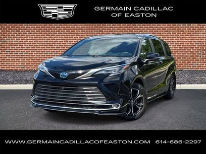 Used 2025 Toyota Sienna Platinum