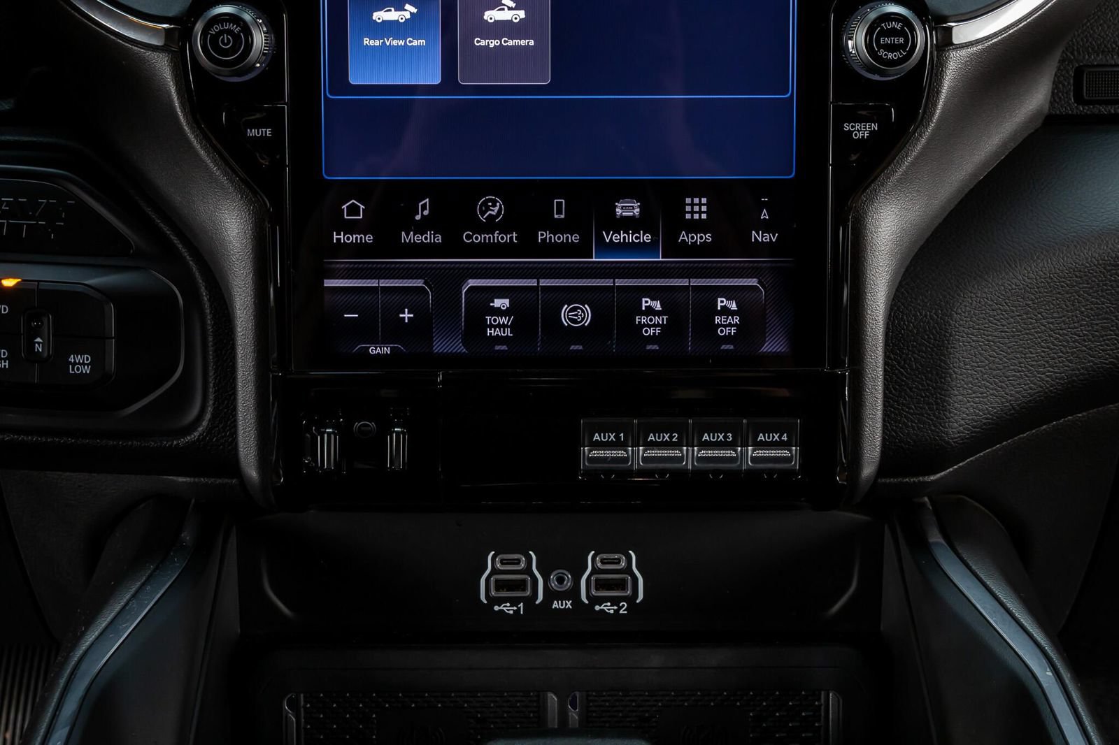 Used 2026 RAM 2500 Laramie AWD/4WD image 28