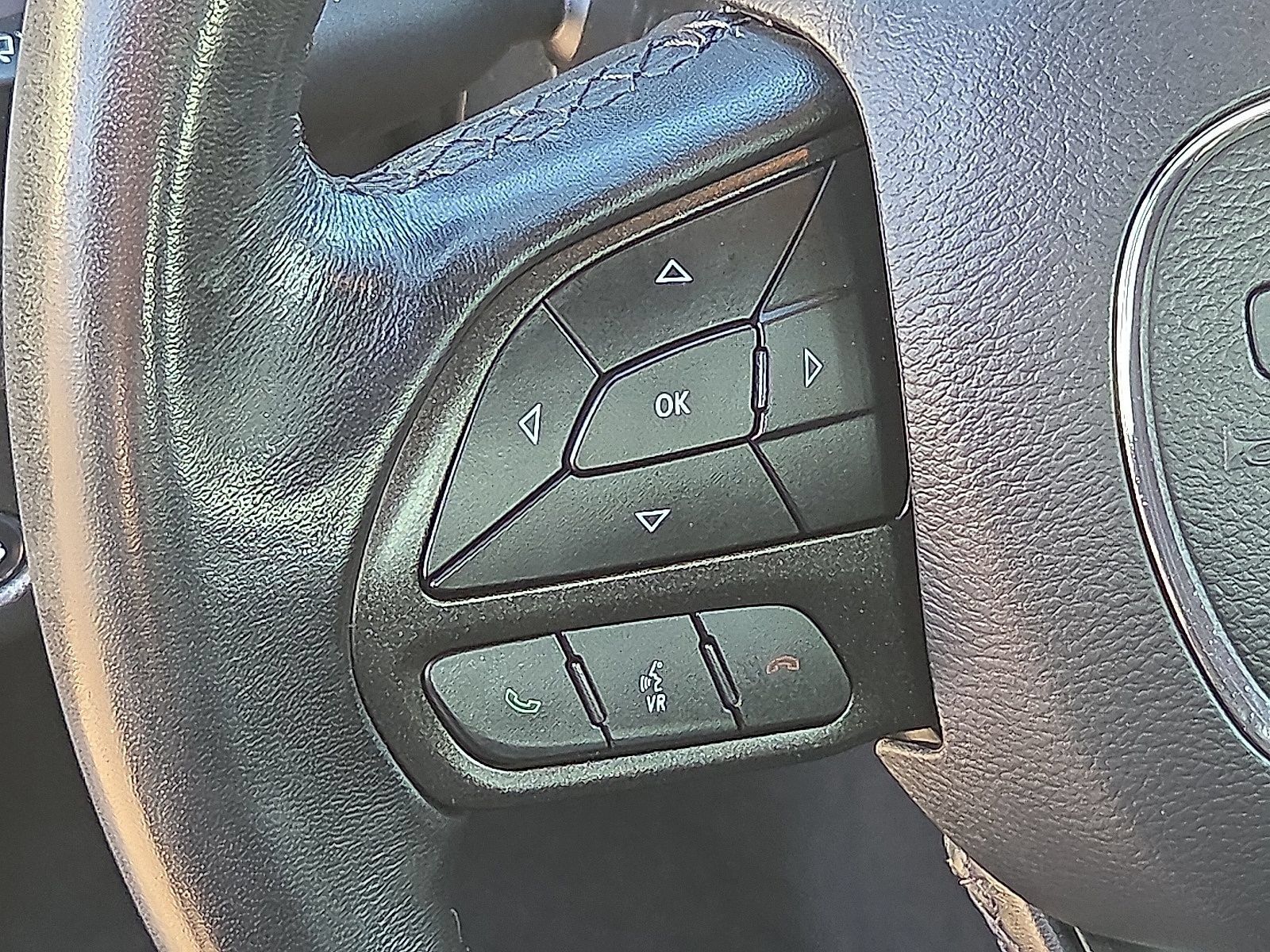 Used 2023 Dodge Charger SXT RWD image 12