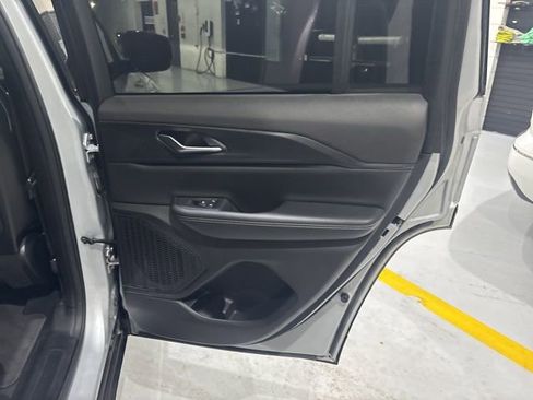 Used 2024 Jeep Grand Cherokee Altitude AWD/4WD image 34