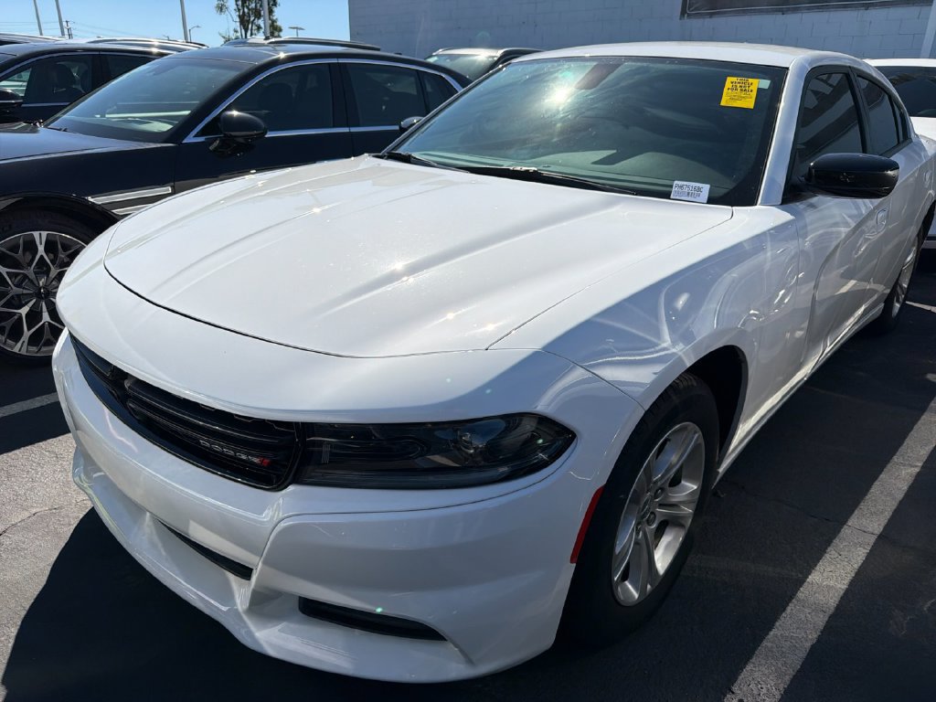 Used 2023 Dodge Charger SXT RWD image 2
