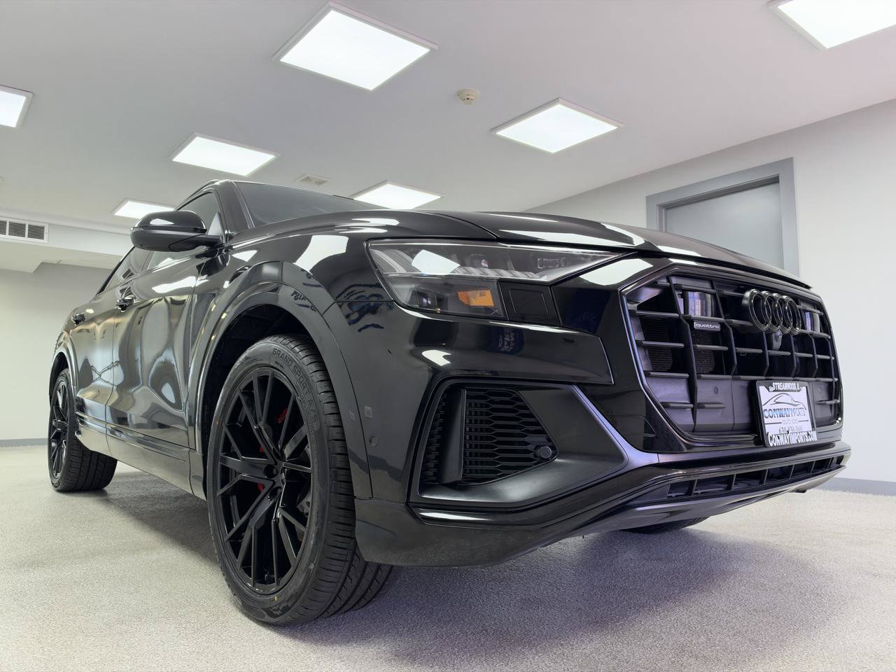 Used 2023 Audi Q8 Prestige w/ Prestige Package AWD/4WD image 4