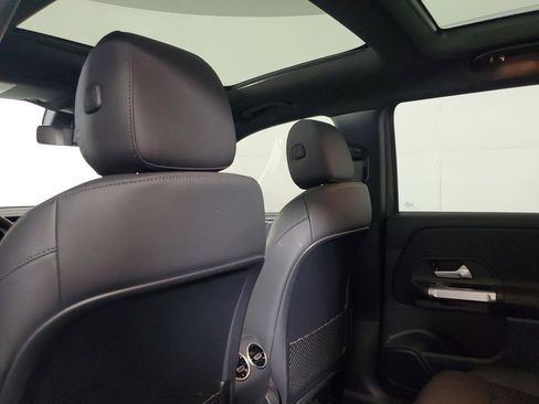 Used 2023 Mercedes-Benz GLB 250 image 13