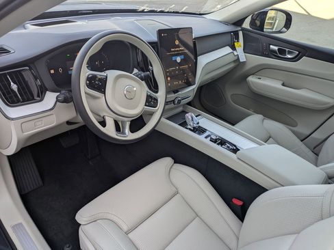 New 2026 Volvo XC60 B5 Ultra w/ Protection Package Premier image 11