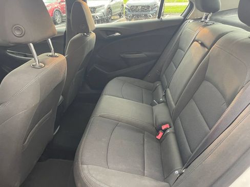 Used 2016 Chevrolet Cruze LT FWD image 18