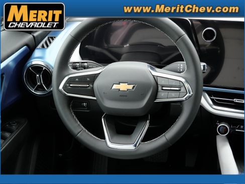 New 2025 Chevrolet Equinox EV LT image 8