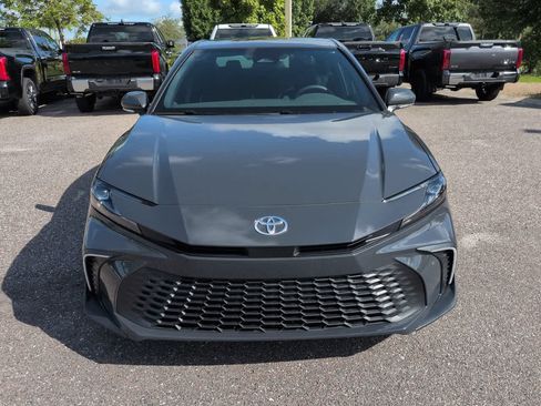 Used 2026 Toyota Camry SE FWD image 9