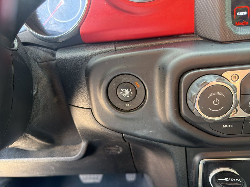 Used 2021 Jeep Wrangler Unlimited Rubicon AWD/4WD image 34