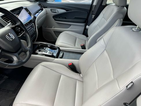Used 2021 Honda Pilot Touring image 18
