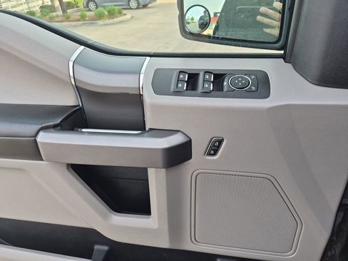 Used 2019 Ford F150 XLT w/ Equipment Group 301A Mid AWD/4WD image 13