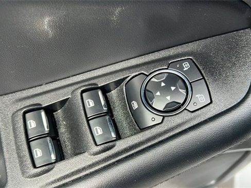 Used 2024 Ford Edge SEL w/ Convenience Package image 11