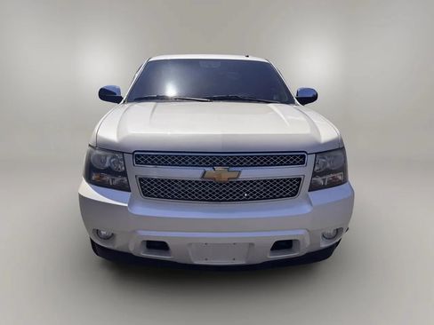 Used 2012 Chevrolet Avalanche LTZ AWD/4WD image 3
