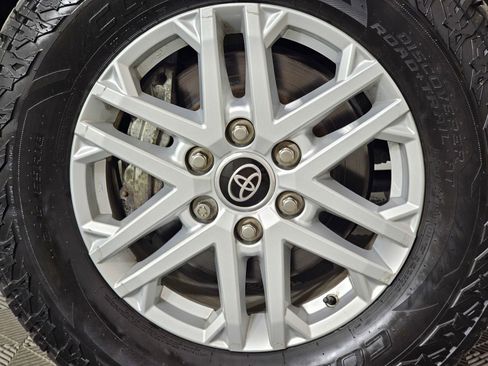 Used 2022 Toyota Tundra SR5 image 8