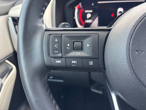 Used 2024 Nissan Rogue SL AWD/4WD image 24
