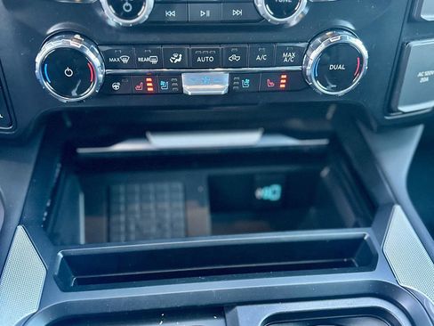 Used 2024 Ford F250 Platinum image 22