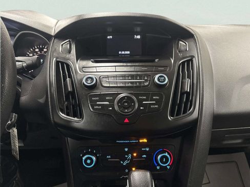 Used 2017 Ford Focus SE image 22
