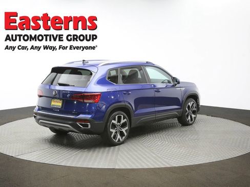 Used 2022 Volkswagen Taos SEL image 40